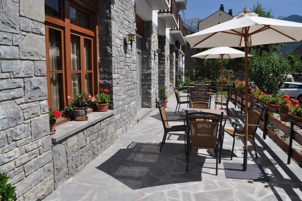Hotel Latre Broto Εξωτερικό φωτογραφία