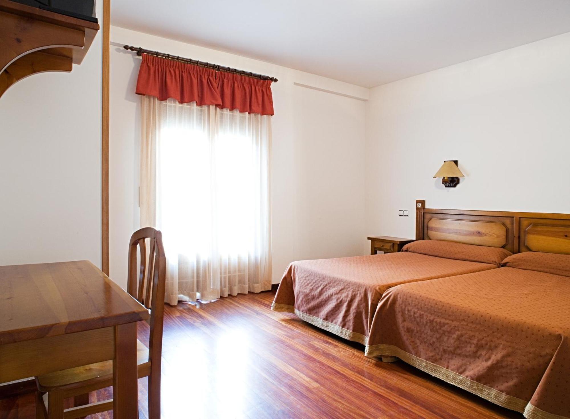 Hotel Latre Broto Εξωτερικό φωτογραφία