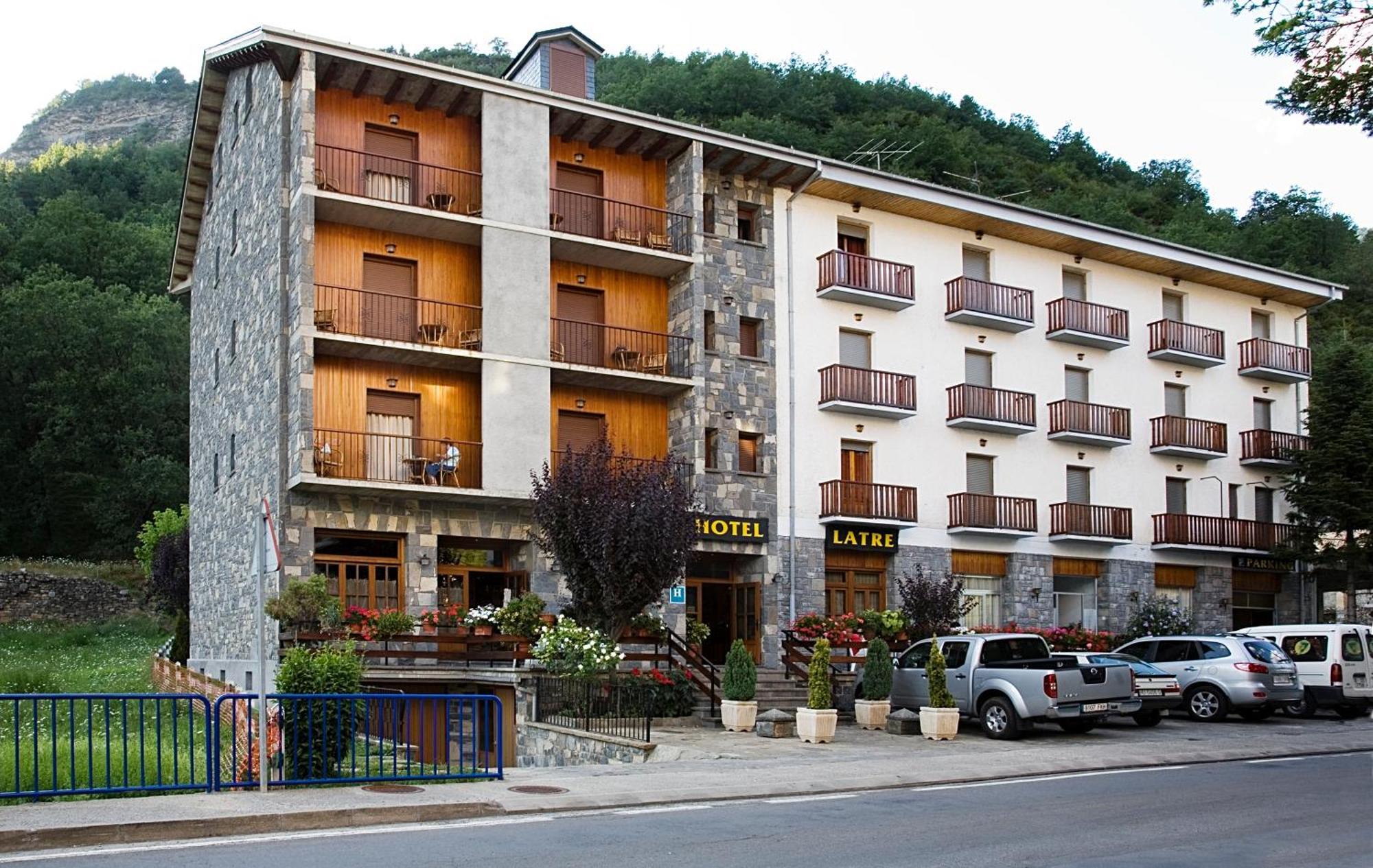 Hotel Latre Broto Εξωτερικό φωτογραφία